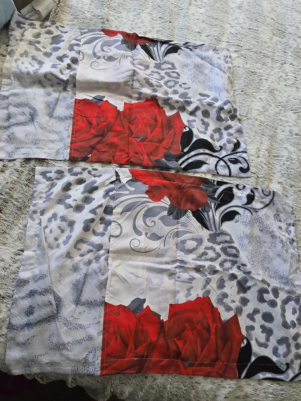 Red Rose Reversible Duvet Queen 3 Piece Set